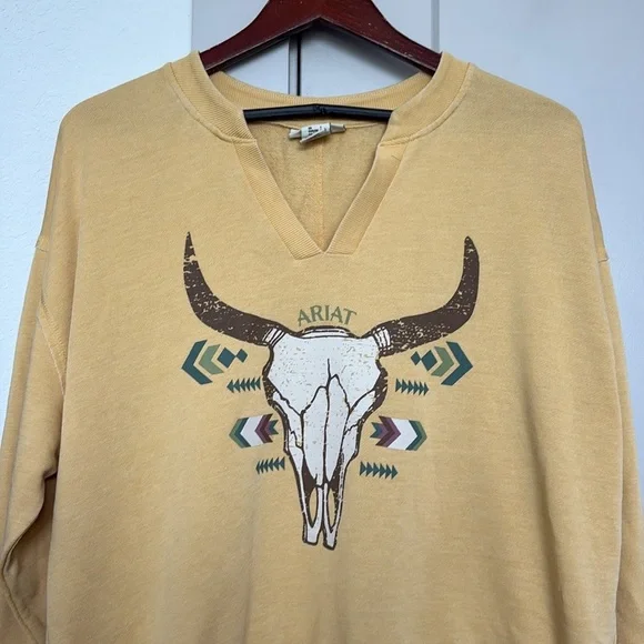 ARIAT STEER HEAD YELLOW PULLOVER WOMENS LARGE - Picture 2 of 4